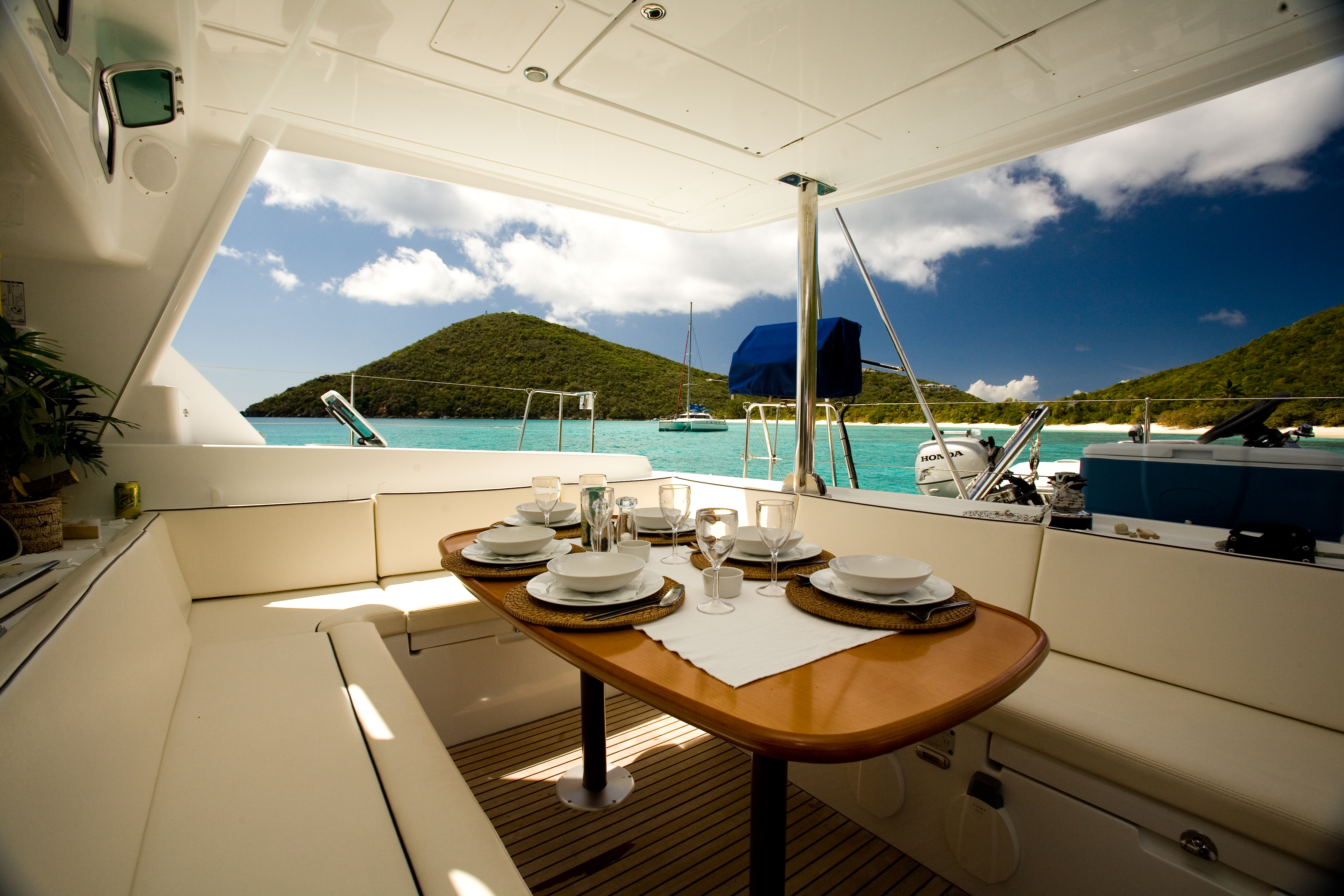 'HYPNAUTIZED' on Caribbean Charter Yacht